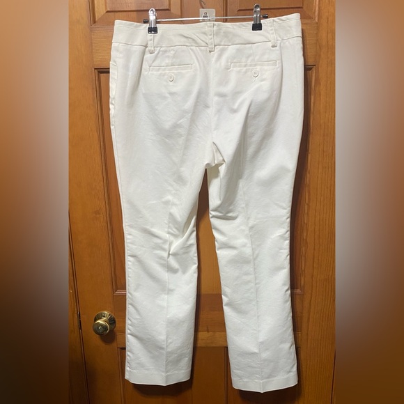 New York Company Stretch White Cropped Pants - Picture 3 of 4
